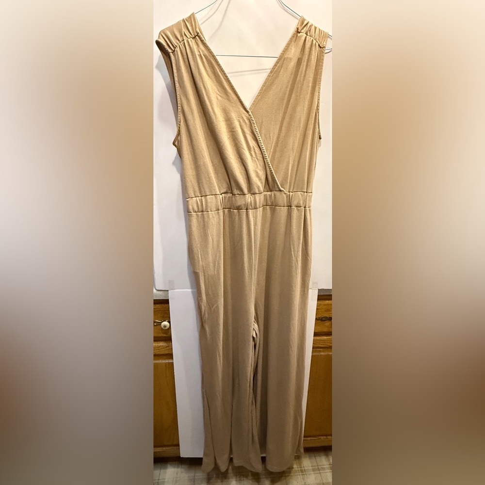 Tan Jumpsuit with Elastic Waist and Relaxed Fit - NWOT